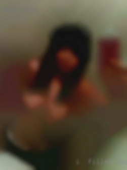 I  adore big filled vaginas men and women.