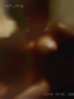 Love open nipple oral and tend towards being a top.